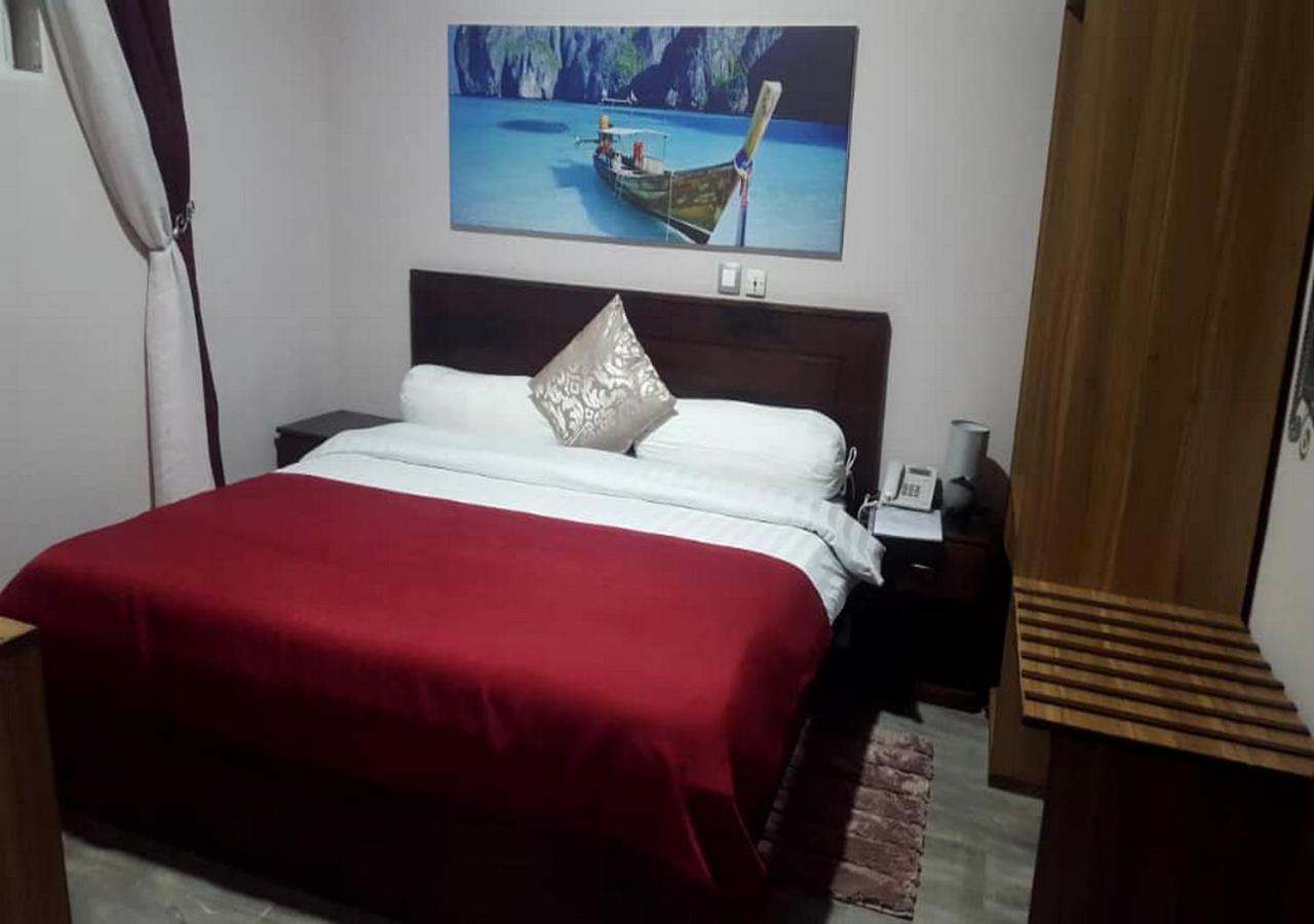 Benin City Center Hotel โกโตนู ภายนอก รูปภาพ