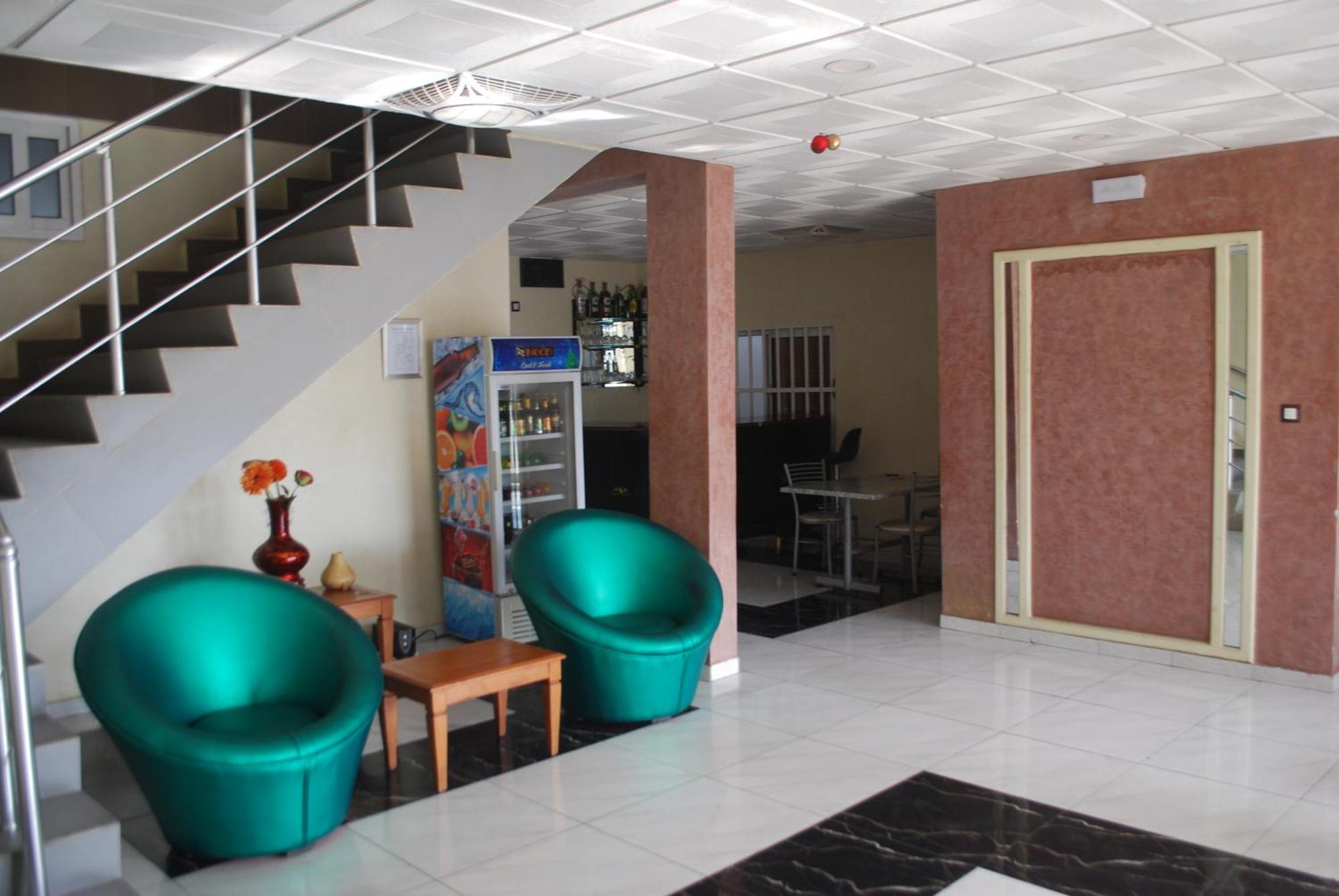 Benin City Center Hotel โกโตนู ภายนอก รูปภาพ