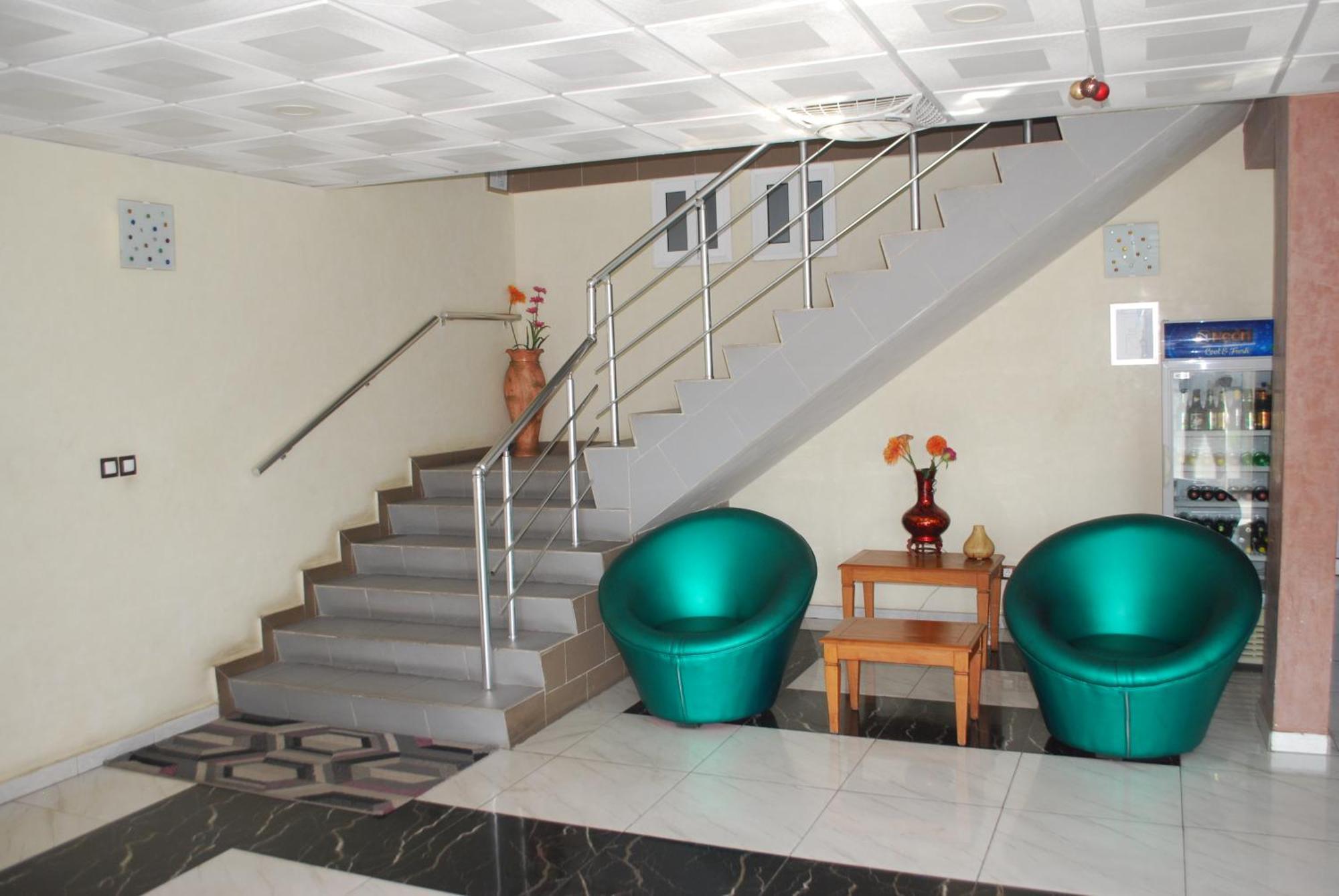 Benin City Center Hotel โกโตนู ภายนอก รูปภาพ
